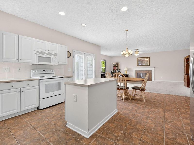 7742 Priestley Drive, Reynoldsburg, OH 43068 Photo 19