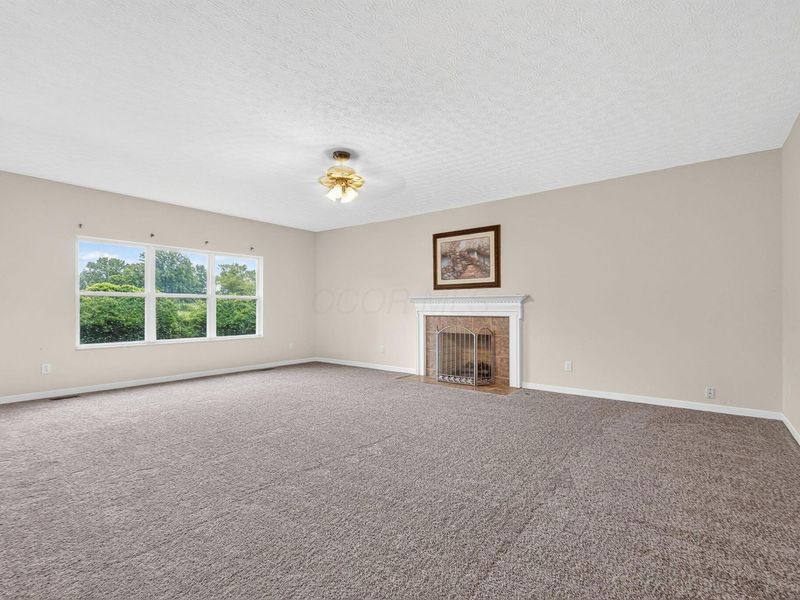 7742 Priestley Drive, Reynoldsburg, OH 43068 Photo 4