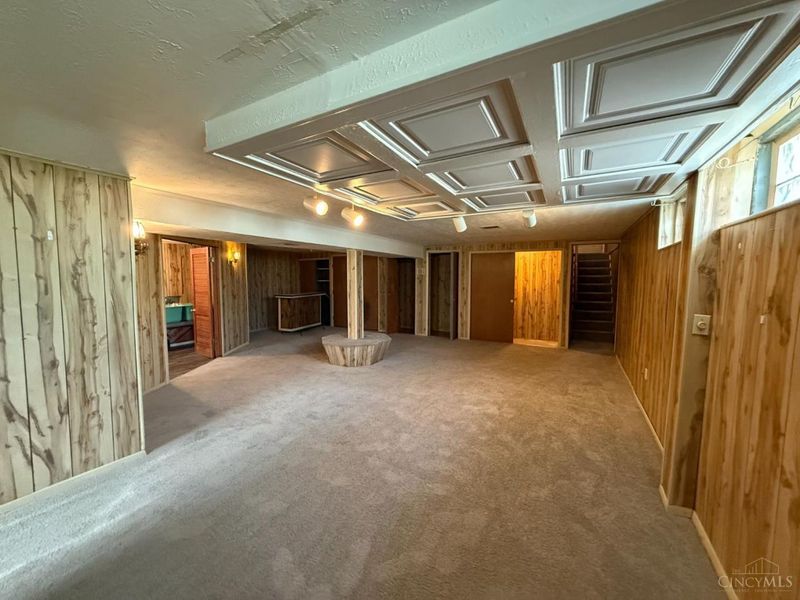 9358 Bluegate Drive, Cincinnati, OH 45231 Photo 12