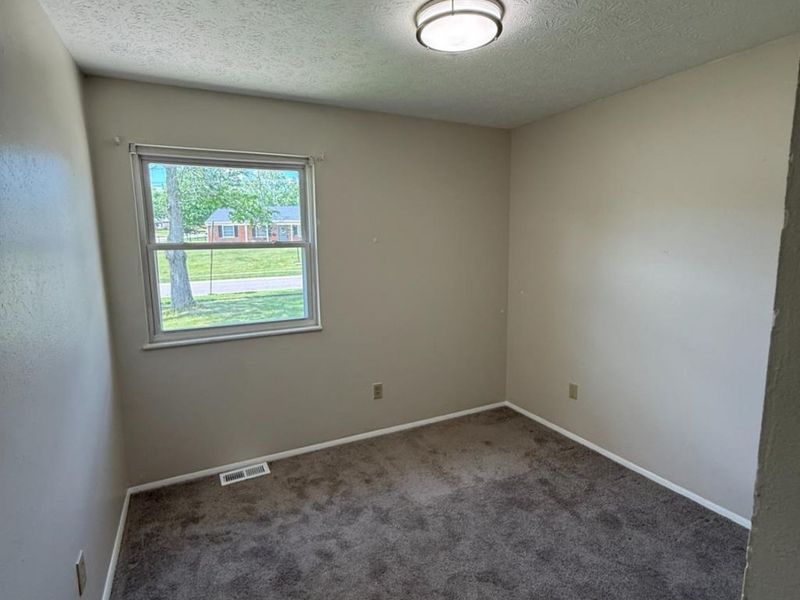 9358 Bluegate Drive, Cincinnati, OH 45231 Photo 6