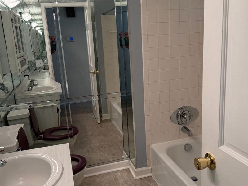 9358 Bluegate Drive, Cincinnati, OH 45231 Photo 9