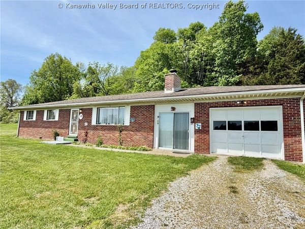 3913 Evansview Road, Evans, WV 25241