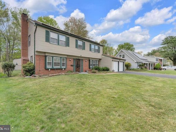 13 NORTHAMPTON DRIVE, WILLINGBORO, NJ 08046