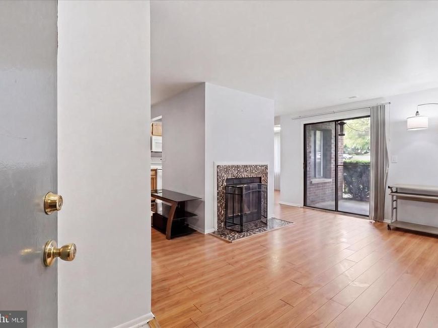 18110 Chalet Drive, Unit 104, Germantown, MD 20874 Main Photo