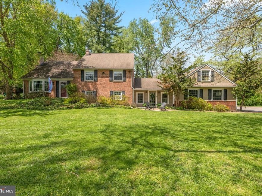207 Anthony Wayne Drive, Wayne, PA 19087 Main Photo