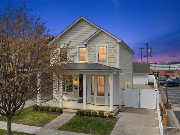 1109 Bennaville Avenue , Birmingham, MI 48009