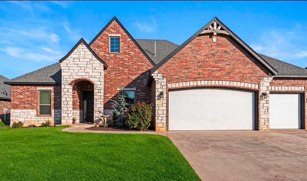 13308 Brampton Way, Yukon, OK 73099 Main Photo