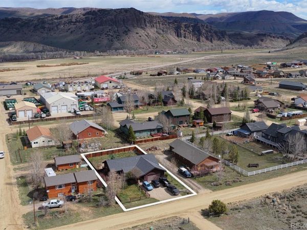 305 E Moffat Avenue , Hot Sulphur Springs, CO 80451