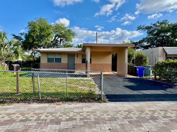 2131 NW 6th Street, Fort Lauderdale, FL 33311