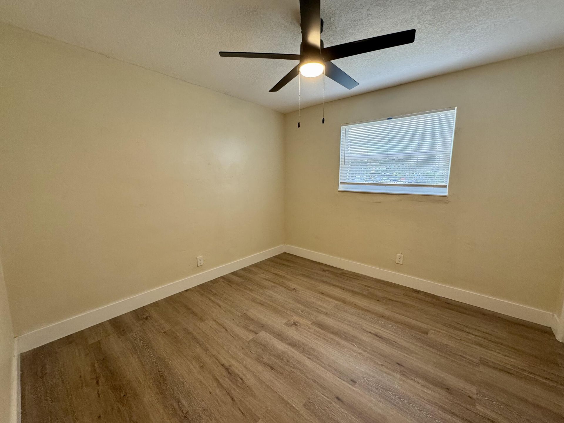 2131 NW 6th Street, Fort Lauderdale, FL 33311 Photo