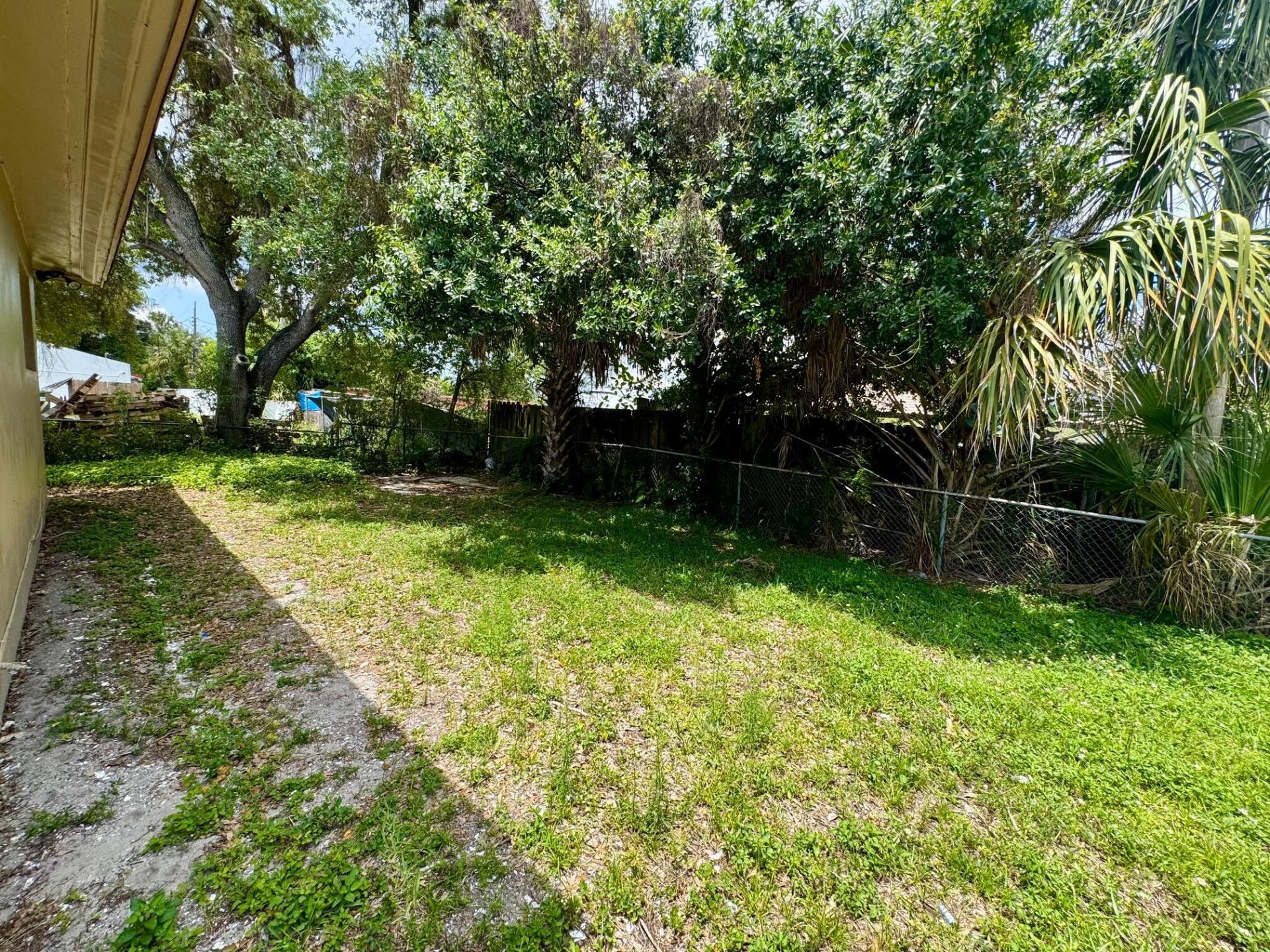 2131 NW 6th Street, Fort Lauderdale, FL 33311 Photo