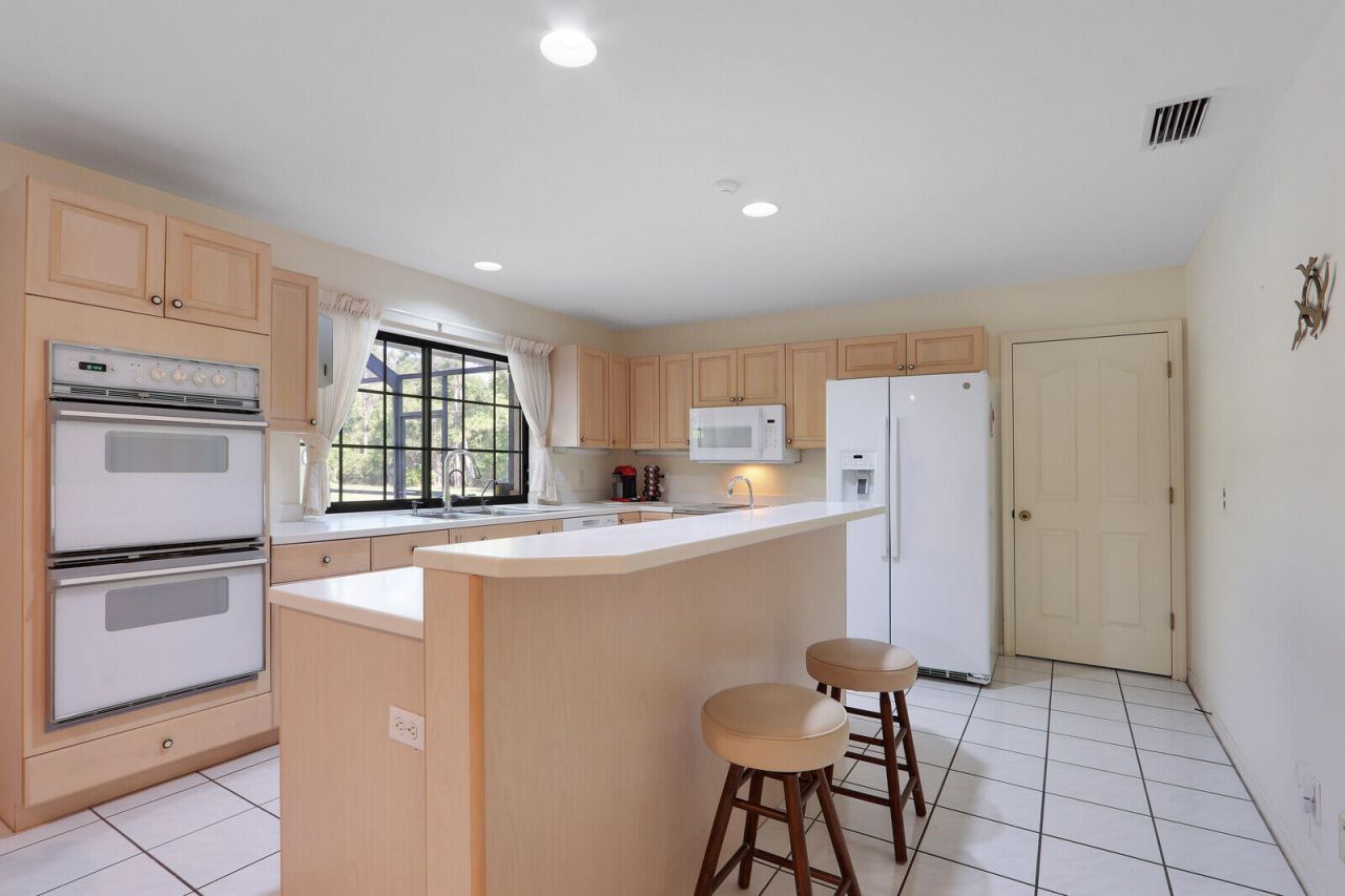 7868 Saddlebrook Drive, Port Saint Lucie, FL 34986 Photo