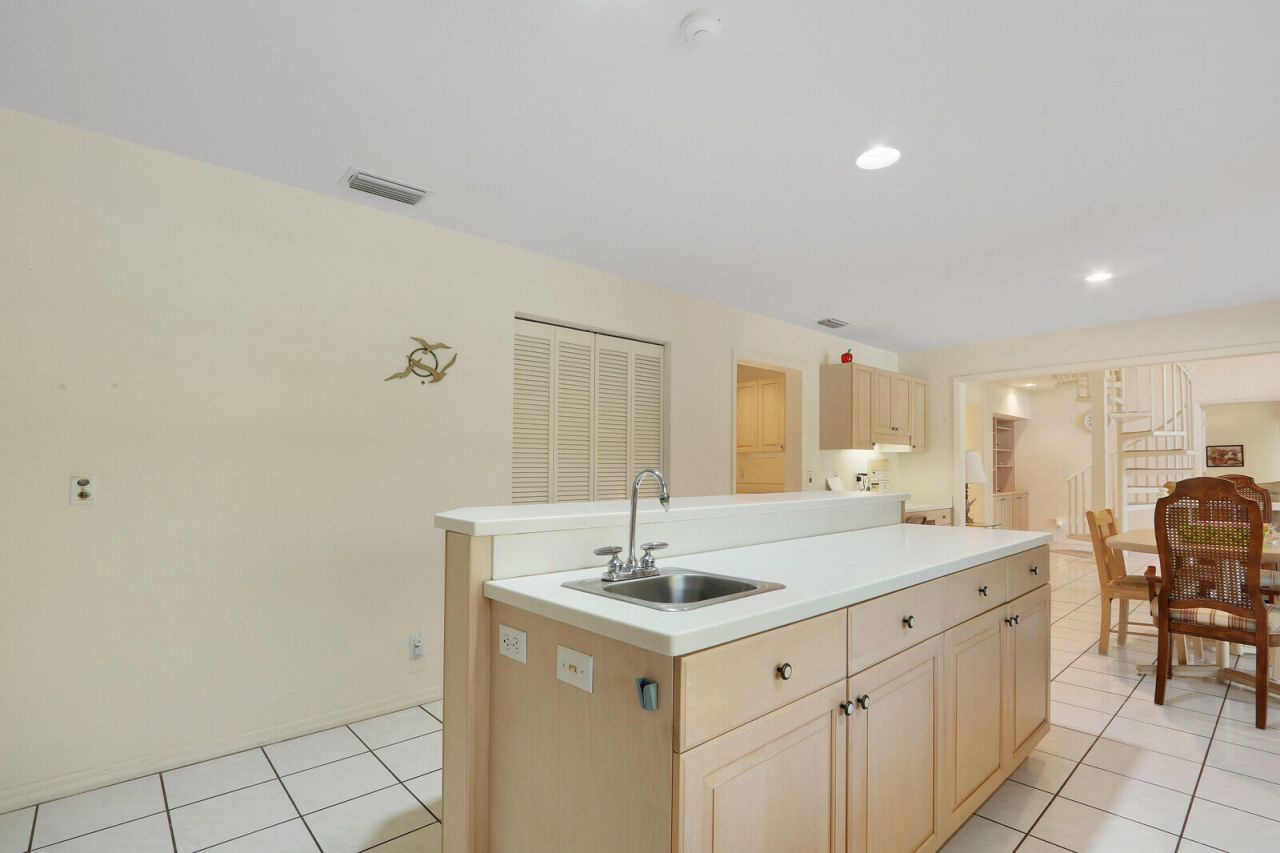 7868 Saddlebrook Drive, Port Saint Lucie, FL 34986 Photo