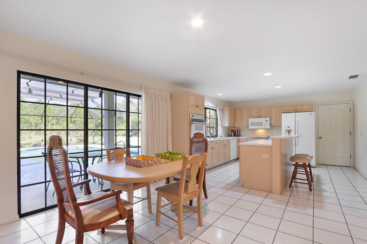 7868 Saddlebrook Drive, Port Saint Lucie, FL 34986 Photo