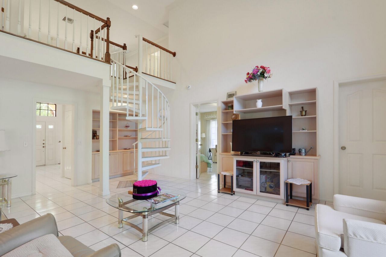7868 Saddlebrook Drive, Port Saint Lucie, FL 34986 Photo