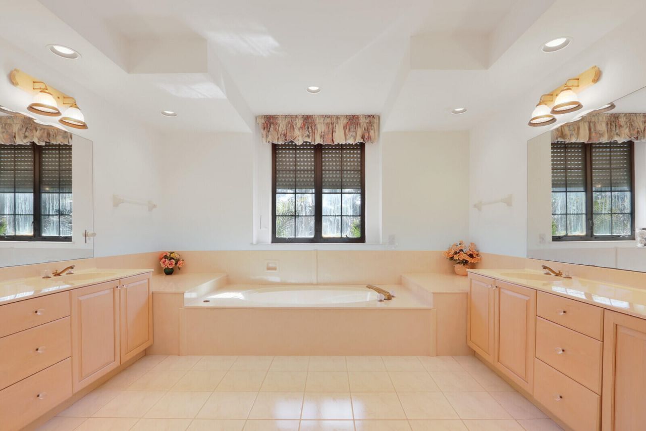 7868 Saddlebrook Drive, Port Saint Lucie, FL 34986 Photo
