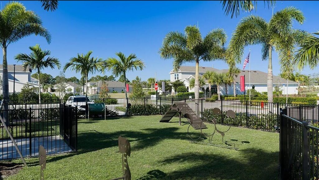 653 SE Ranch Oak Circle, Port Saint Lucie, FL 34984 Photo