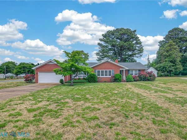 6743 WILLIAMS LANDING Road, Hayes, VA 23072