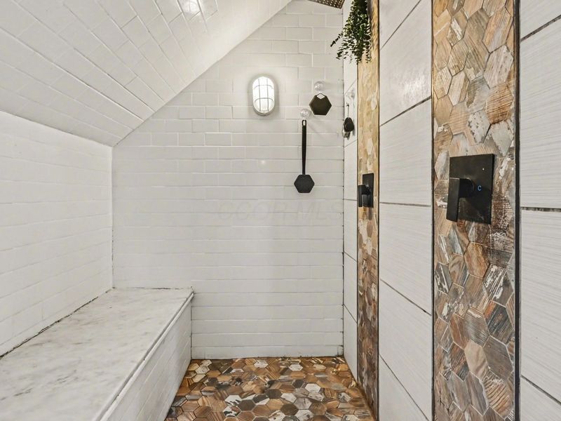 1639 E Granville Street, Columbus, OH 43203 Photo 19