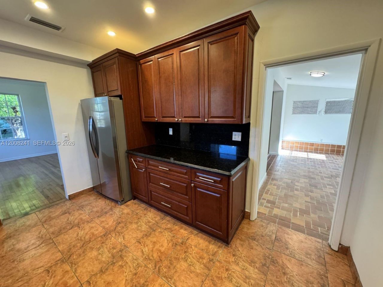 4582 Royal Palm Ave, Miami Beach, FL 33140 Photo
