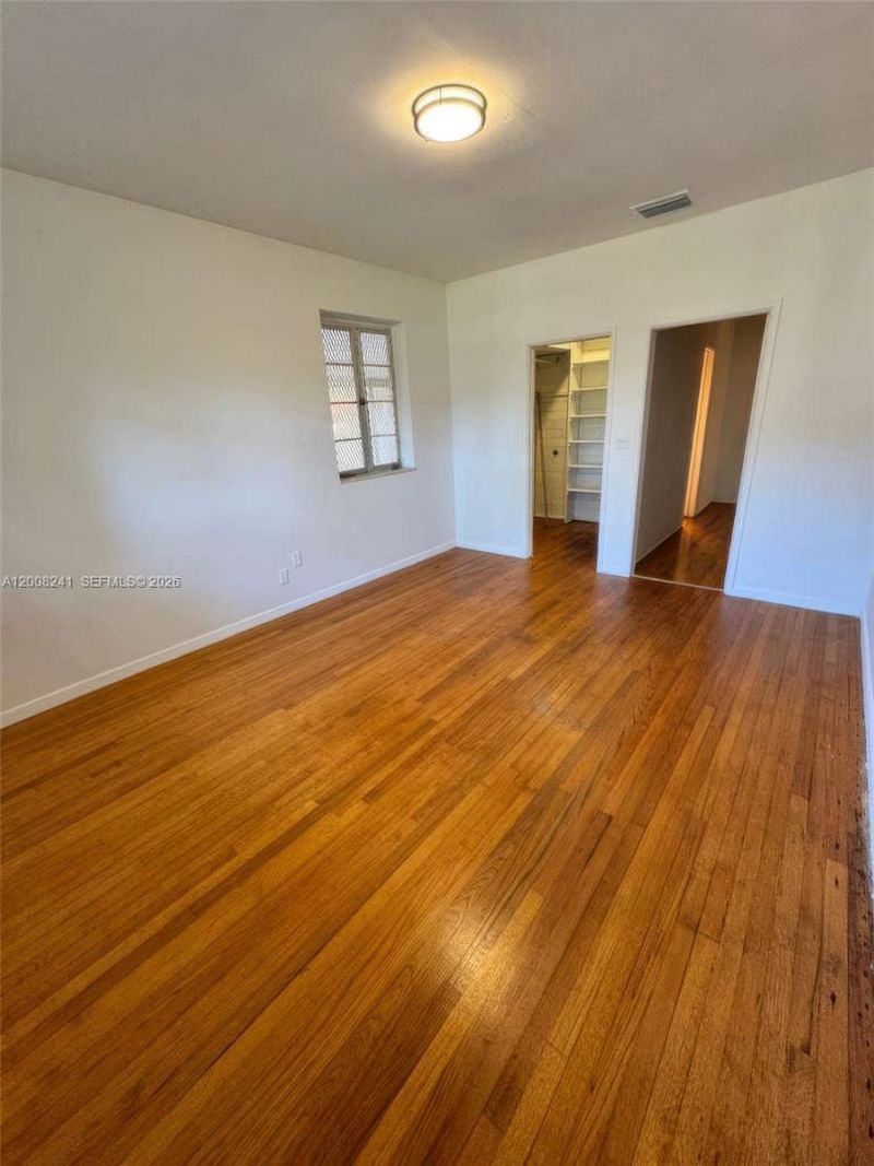 4582 Royal Palm Ave, Miami Beach, FL 33140 Photo