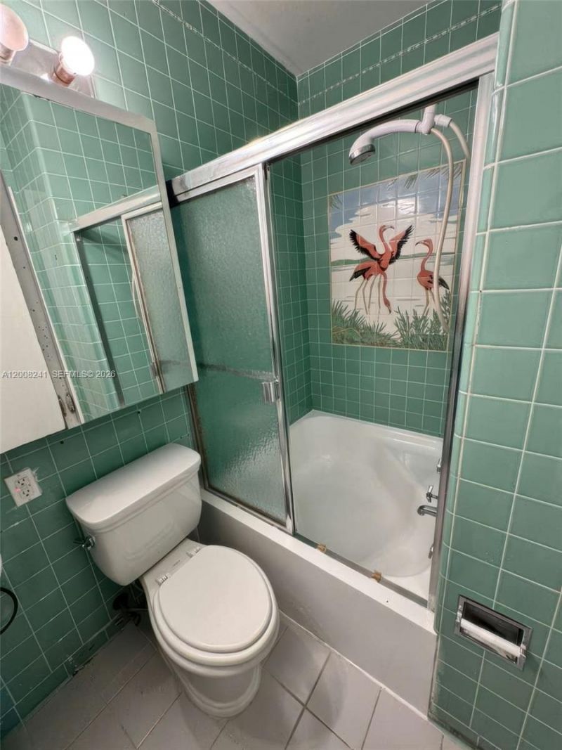 4582 Royal Palm Ave, Miami Beach, FL 33140 Photo