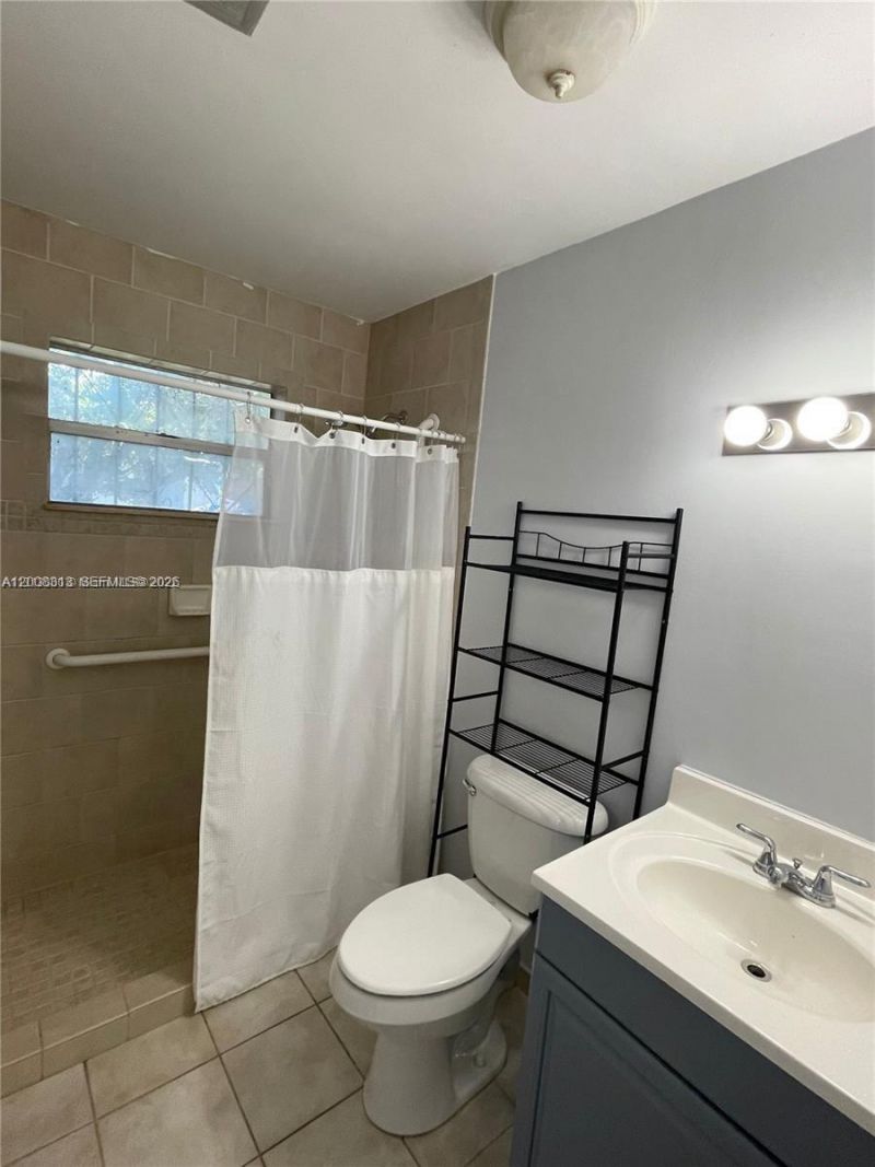 1074 NW 27th St, Miami, FL 33127 Photo