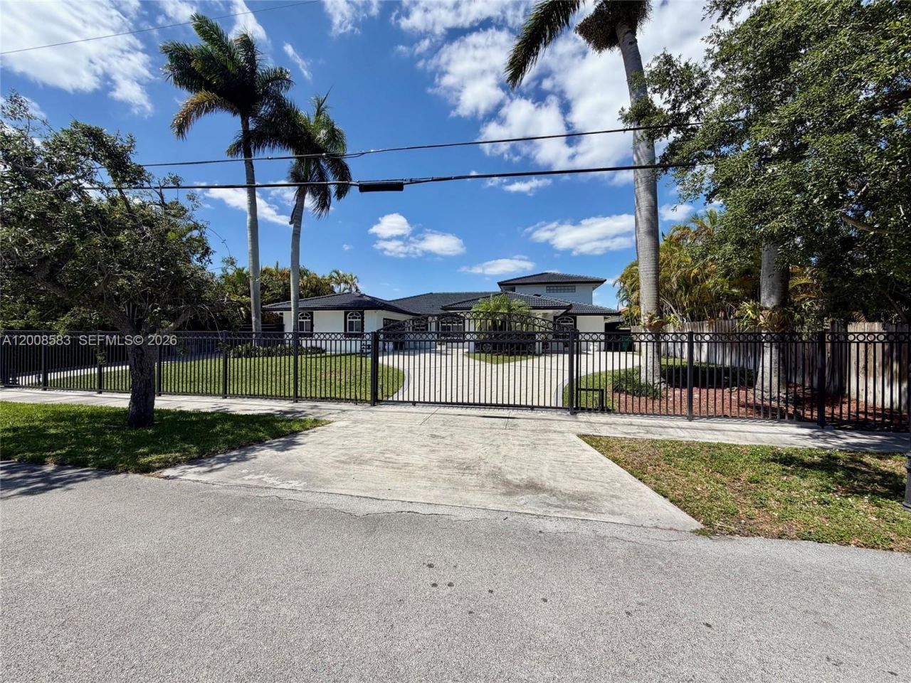 13431 SW 32nd St , Miami, FL 33175 Photo