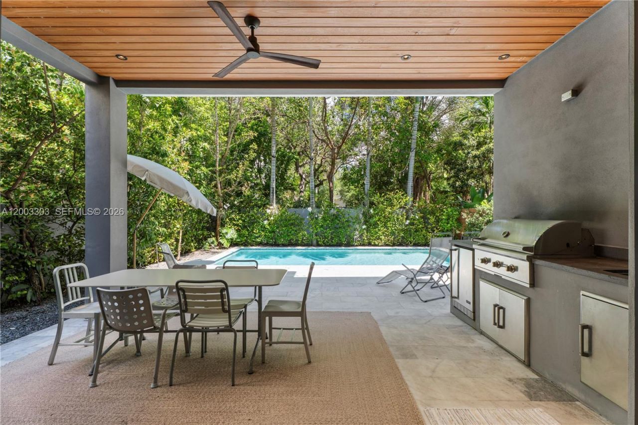 2955 Shipping Ave, Unit 2955, Miami, FL 33133 Photo