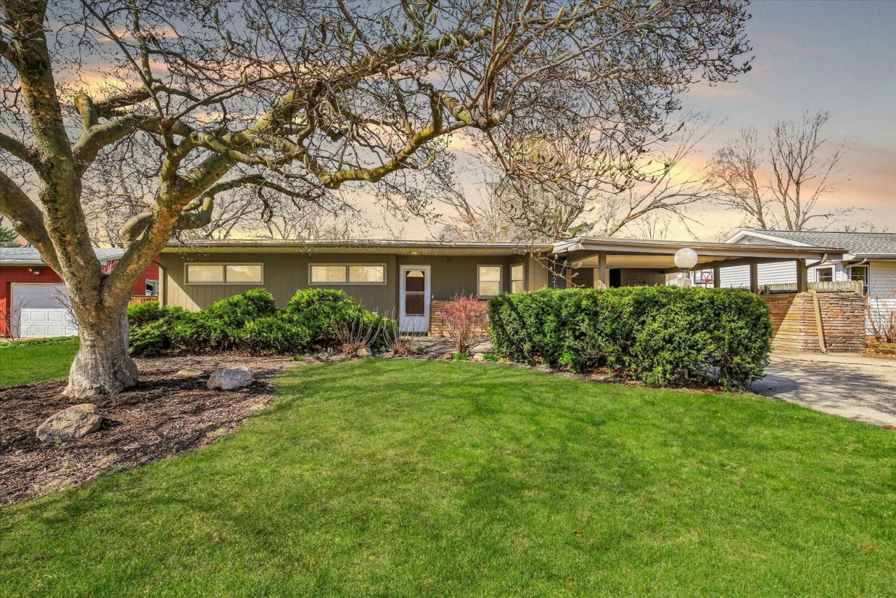 1421 Cambridge Drive , Champaign, IL 61821 Main Photo