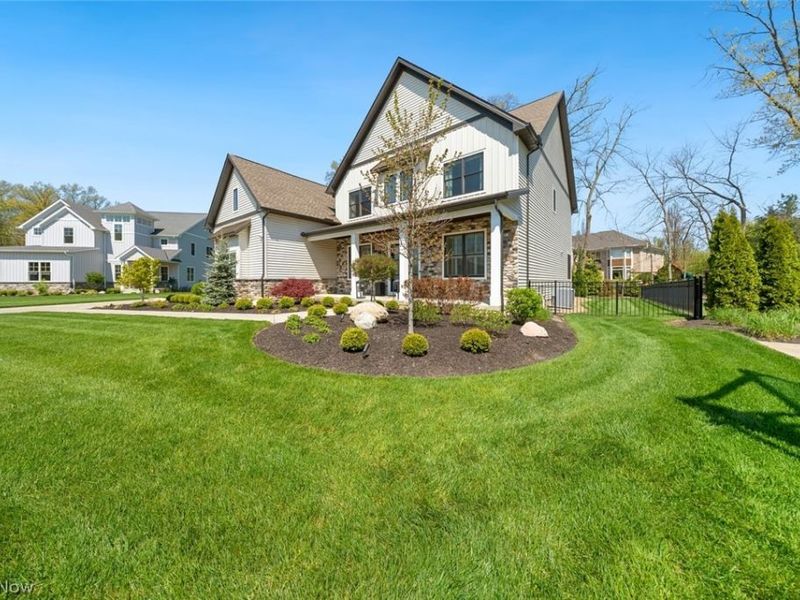 29288 Hampshire Place, Westlake, OH 44145 Photo 2