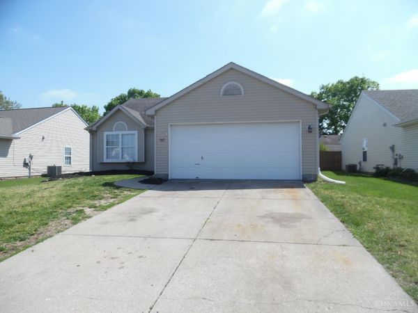 969 Charleston Court, Trenton, OH 45067