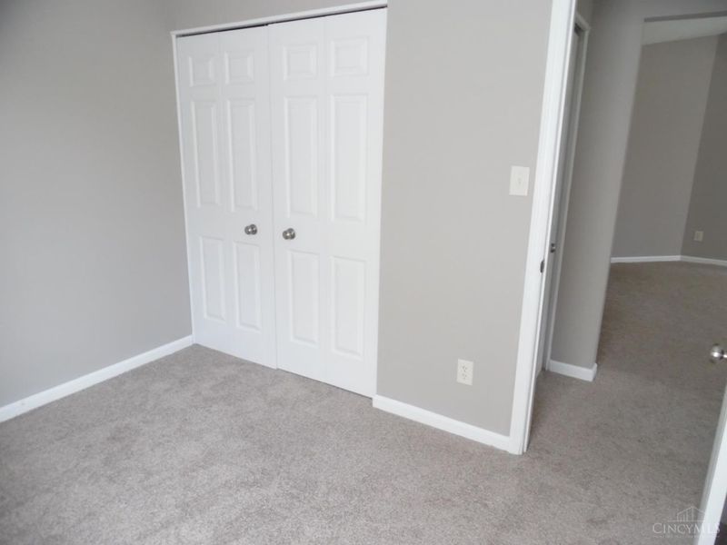 969 Charleston Court, Trenton, OH 45067 Photo 10