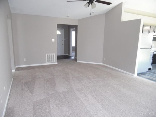 969 Charleston Court, Trenton, OH 45067