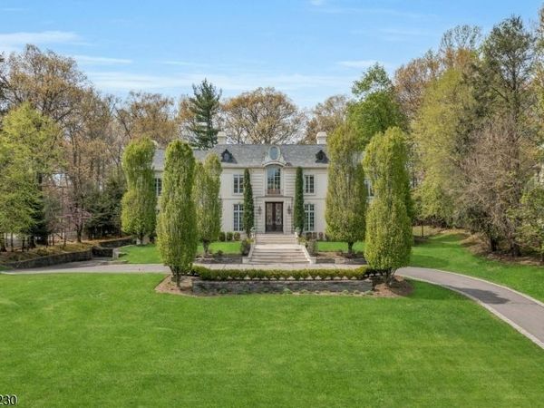 501 Timberline Dr, Franklin Lakes, NJ 07417