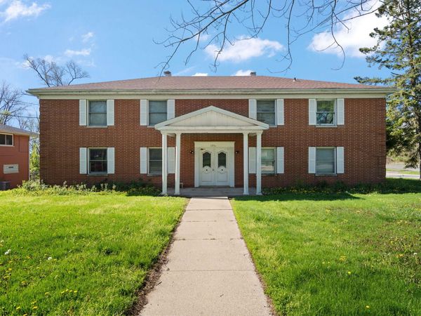 135 W 57th Avenue , Merrillville, IN 46410