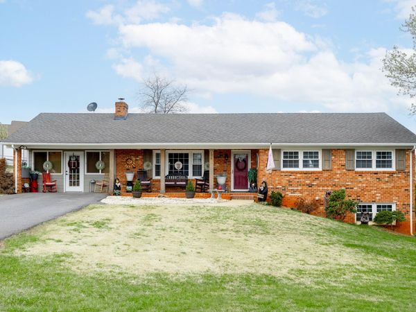 106 Watkins PL , Lynchburg, VA 24502