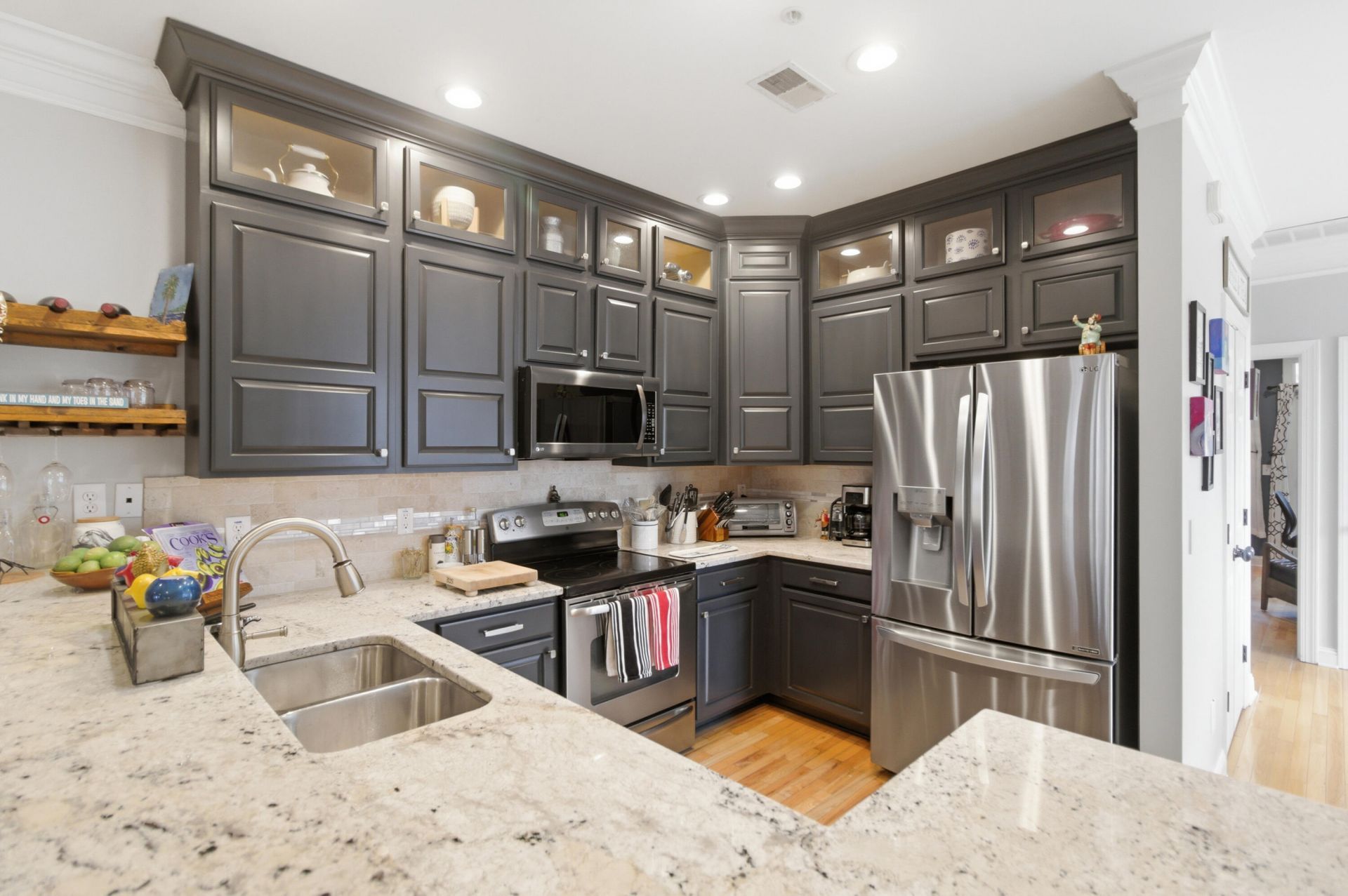 1611 Folly Creek Way Photo 17