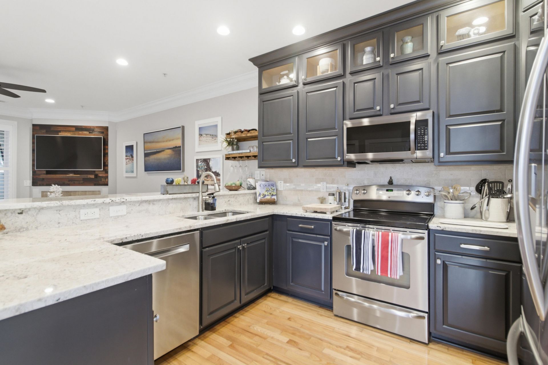 1611 Folly Creek Way Photo 18