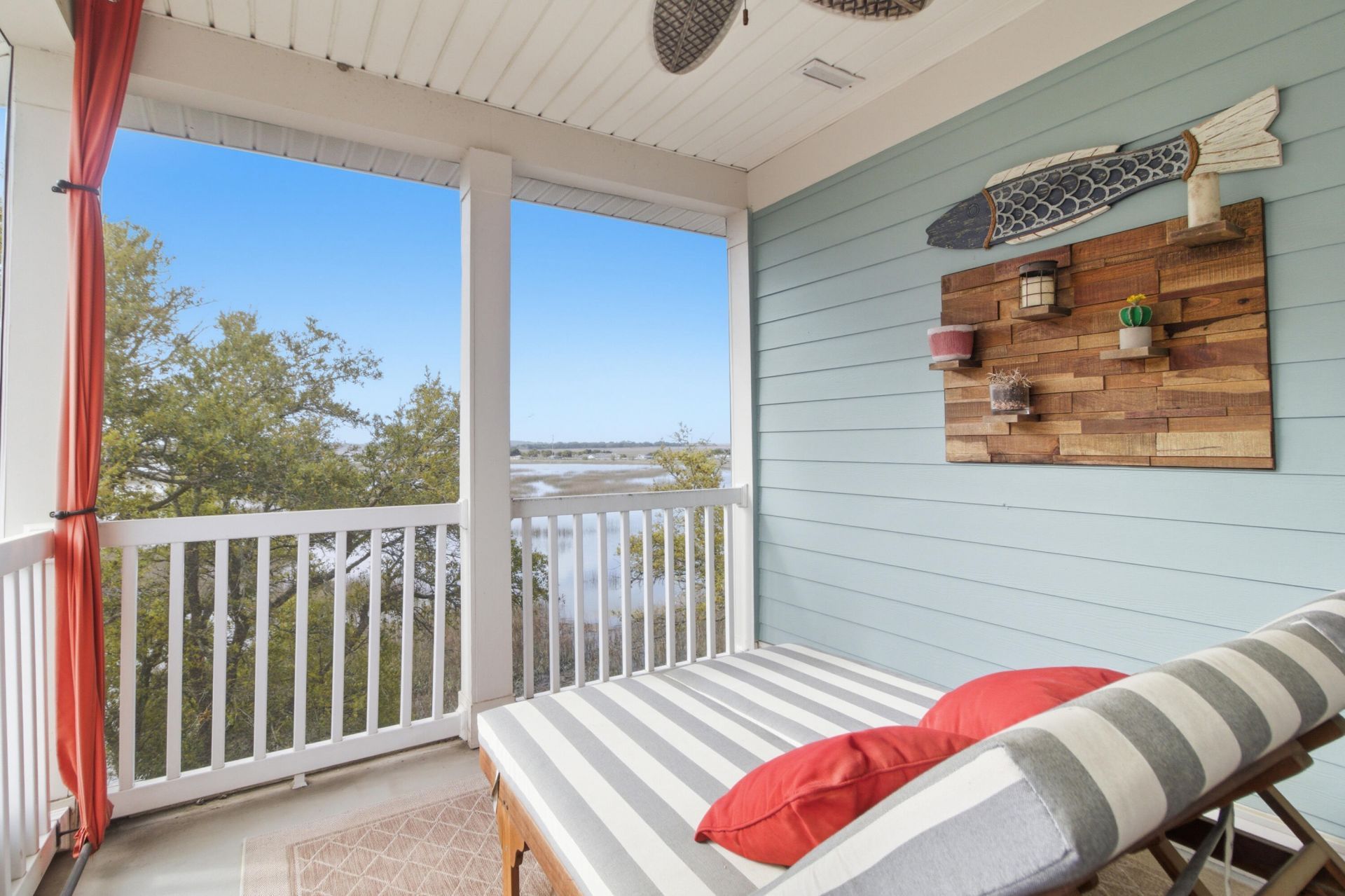 1611 Folly Creek Way Photo 32