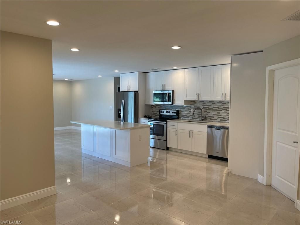 255 Pine Valley Cir, Naples, FL 34113 Photo
