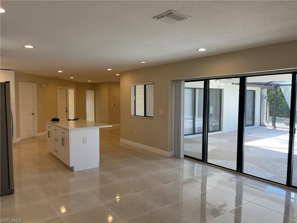 255 Pine Valley Cir, Naples, FL 34113 Photo