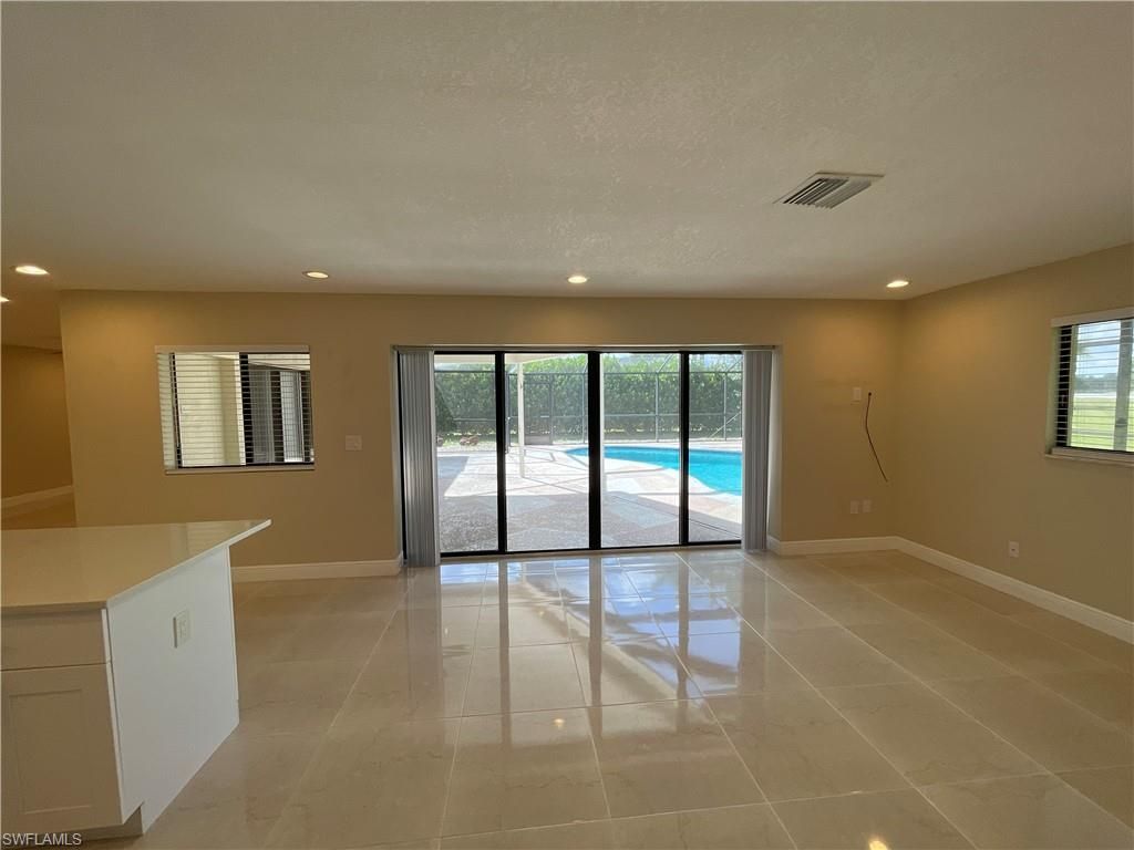 255 Pine Valley Cir, Naples, FL 34113 Photo