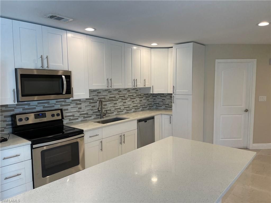 255 Pine Valley Cir, Naples, FL 34113 Photo