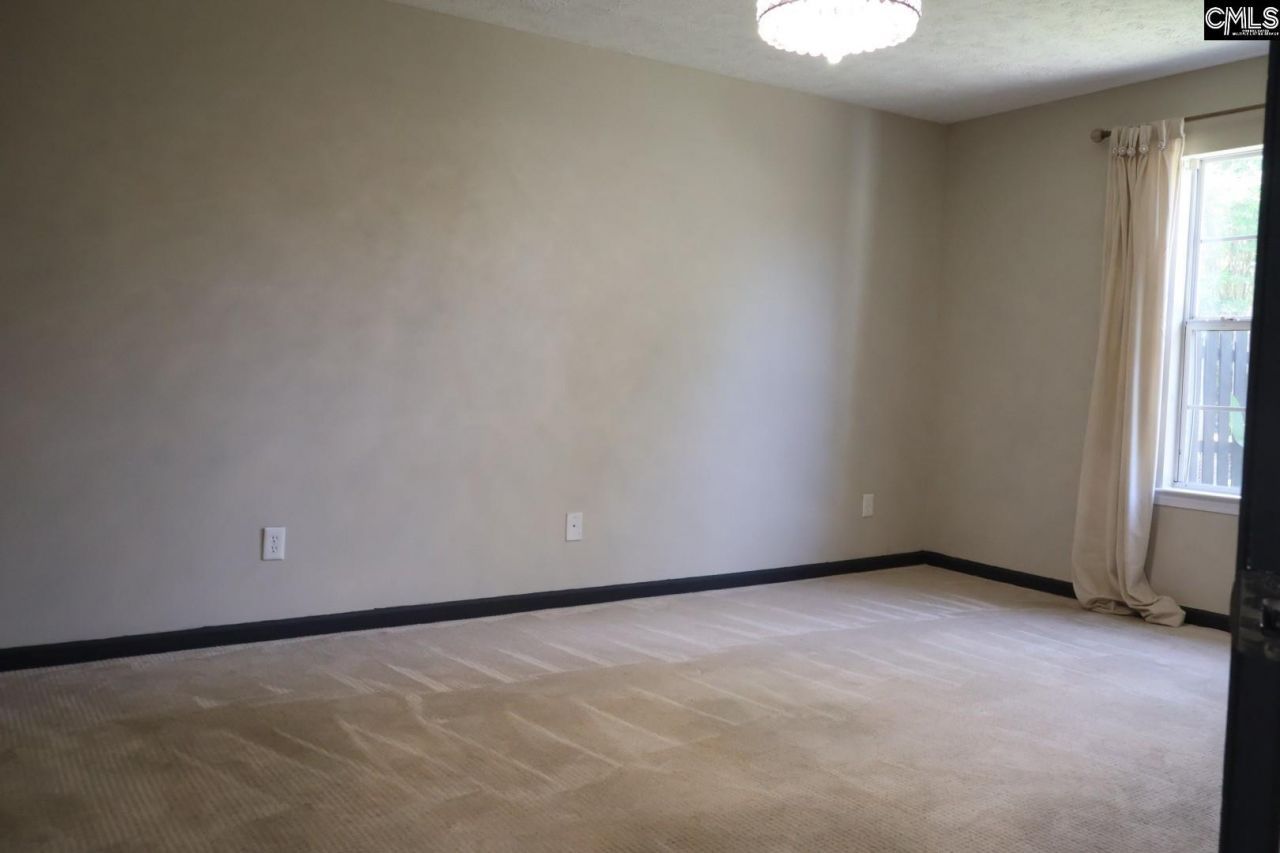 107 Waverly Drive  Photo 13