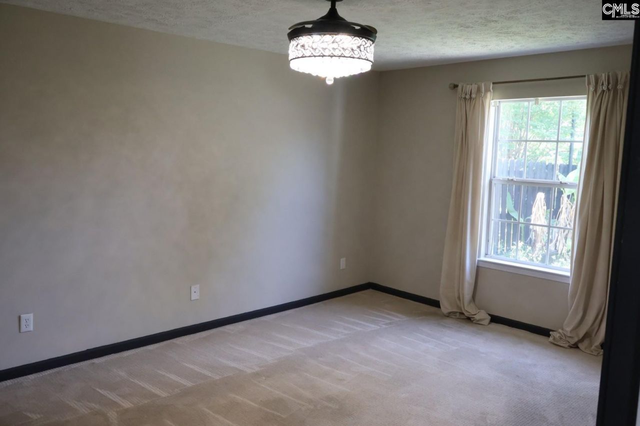 107 Waverly Drive  Photo 15