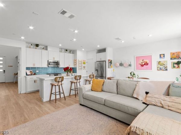 680 Echelon Street , Las Vegas, NV 89138