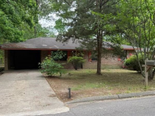508 Nathan St., Columbia, MS 39429