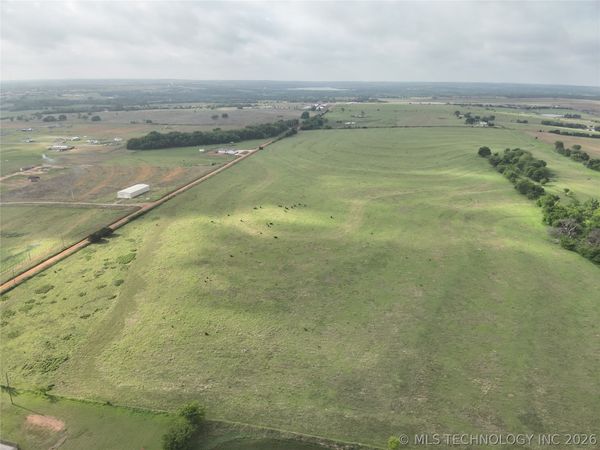 S Henney Road E, Coyle, OK 73027