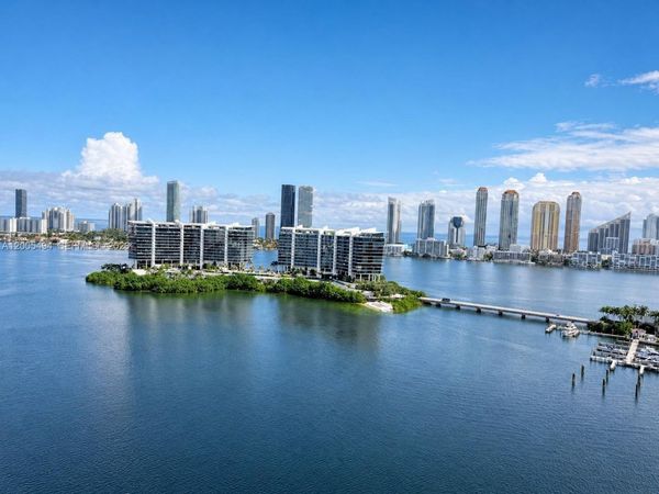 3201 NE 183rd St, Unit 2202, Aventura, FL 33160